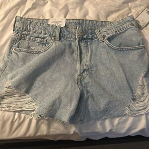 H&M new with tags 90s boyfriend shorts
